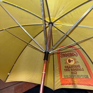 GORDON'S London Dry Gin Cocktail Liquor Bar Advertising Yellow Golf Umbrella VTG